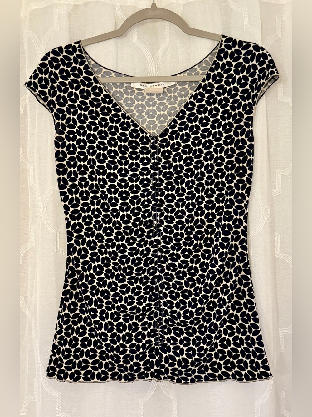Max Studio Medium Black Ivory Micro Floral V-Neck Peplum Top